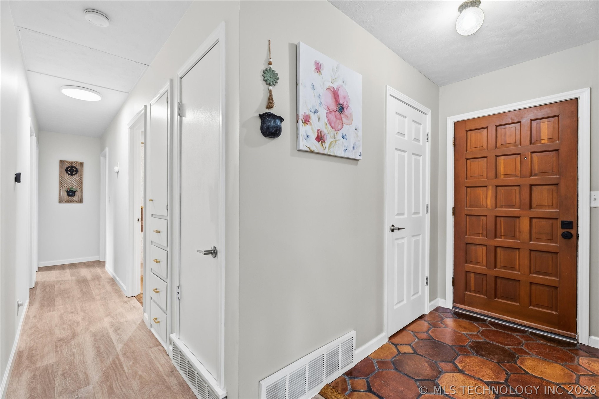 1410 Macklyn Lane Property Photo 4