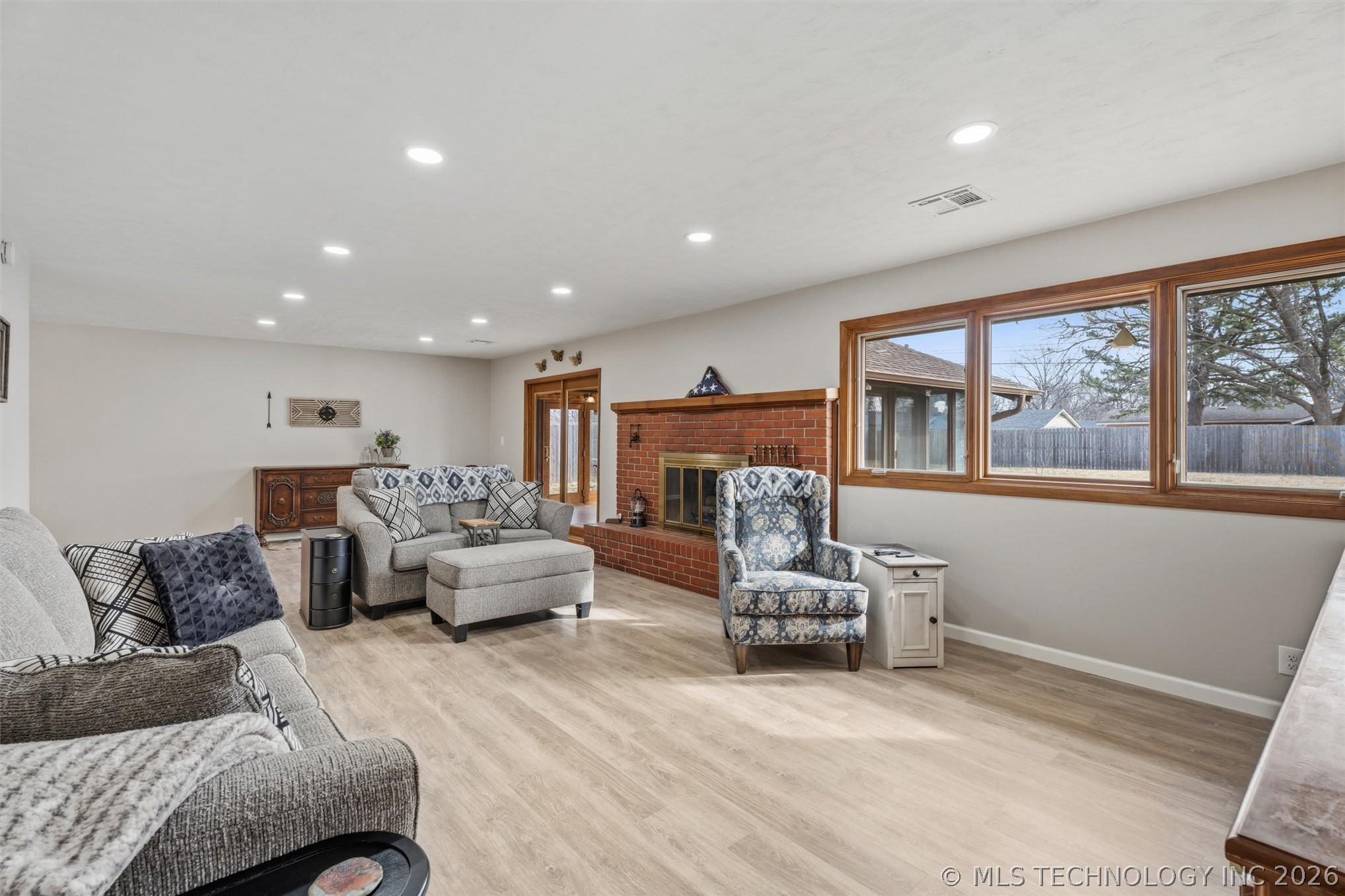 1410 Macklyn Lane Property Photo 6