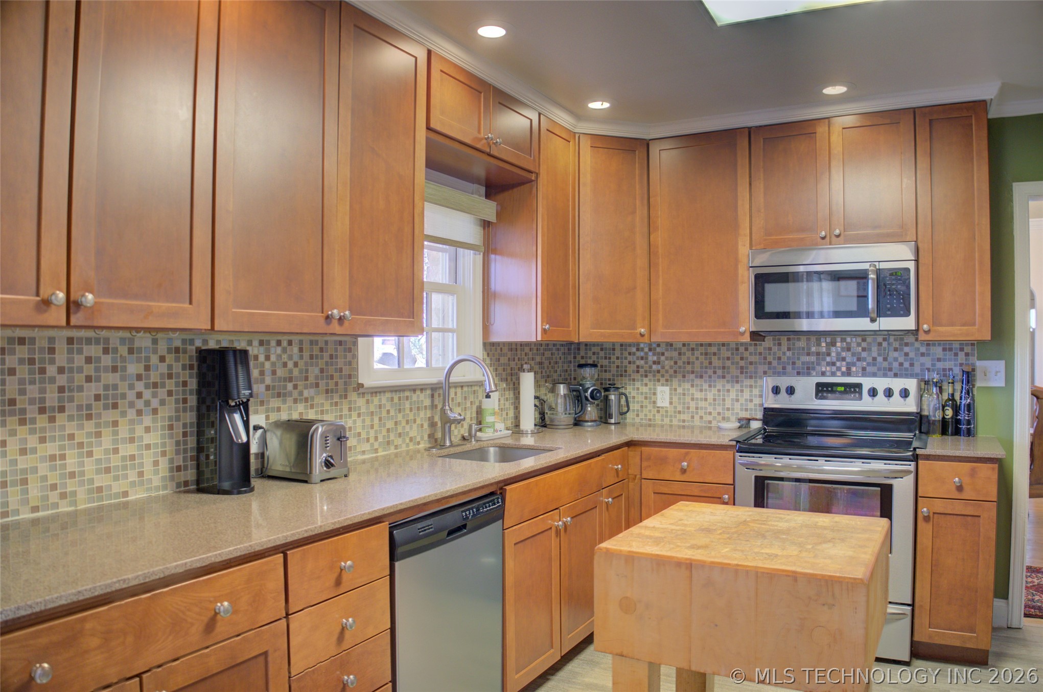 1148 S Canton Avenue Property Photo 12