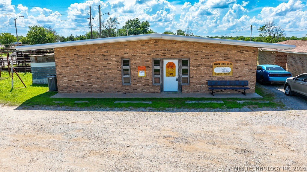 1853 S Broadway Street Property Photo 12