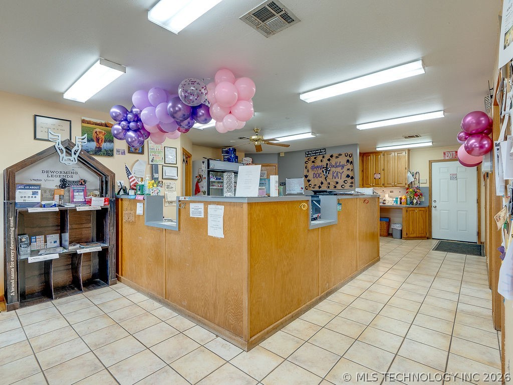1853 S Broadway Street Property Photo 18