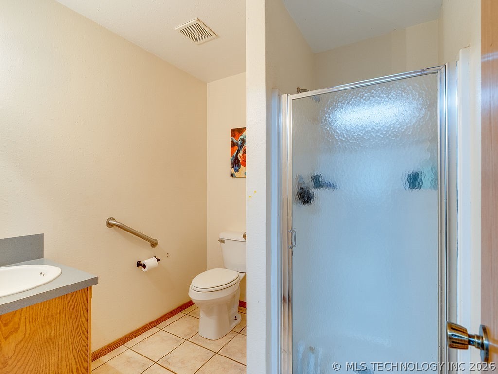 1853 S Broadway Street Property Photo 23
