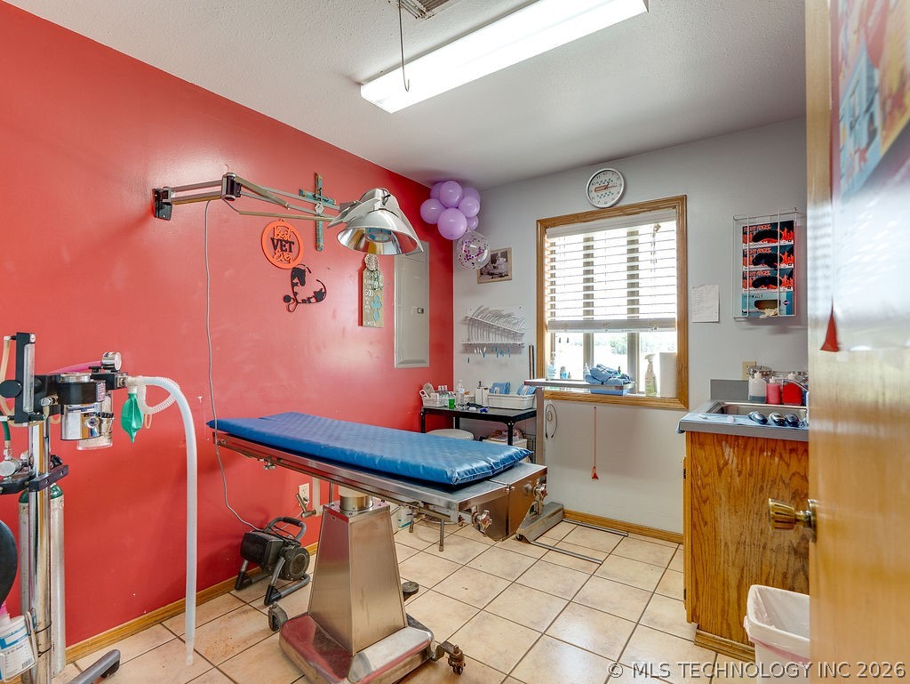 1853 S Broadway Street Property Photo 24
