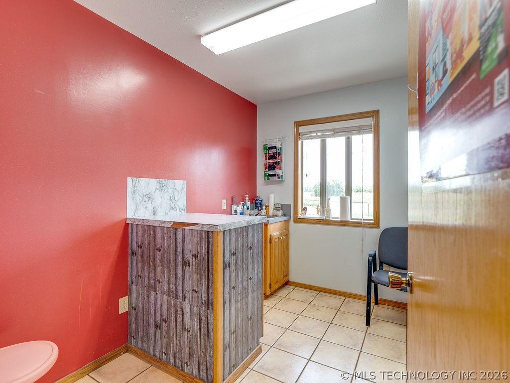 1853 S Broadway Street Property Photo 25