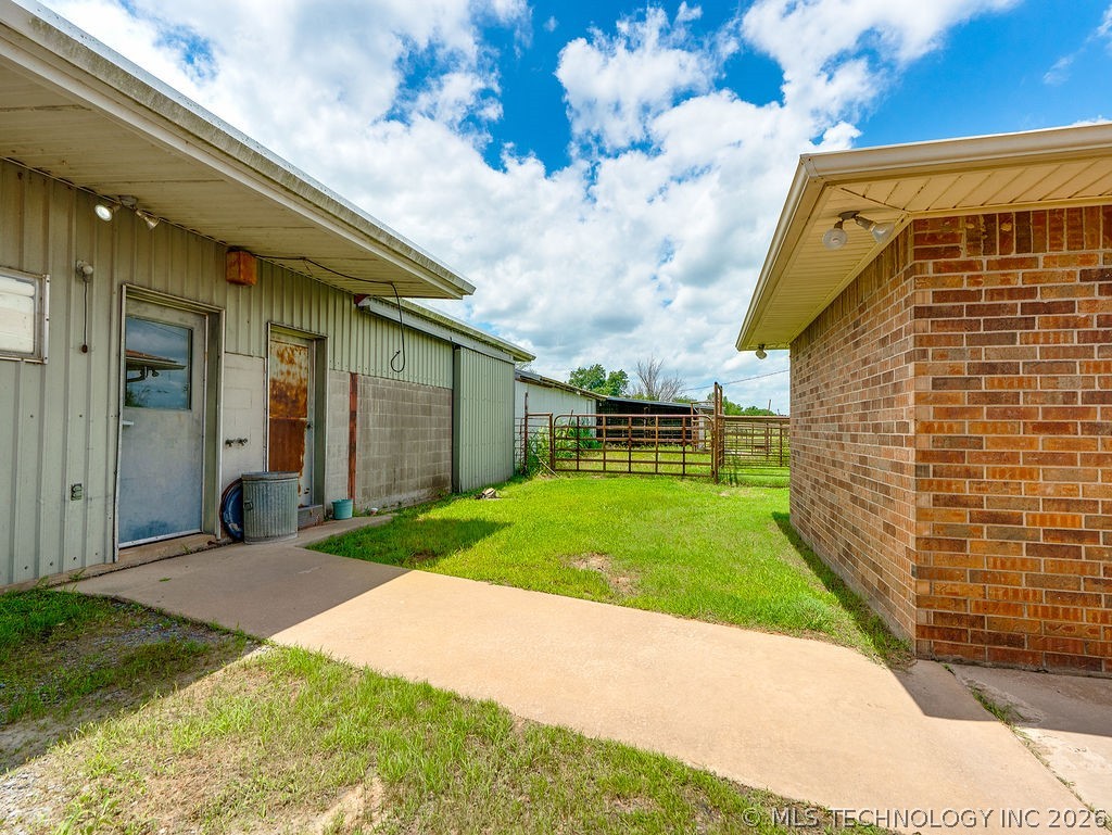1853 S Broadway Street Property Photo 31