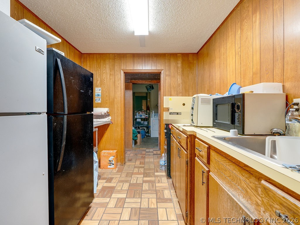 1853 S Broadway Street Property Photo 38
