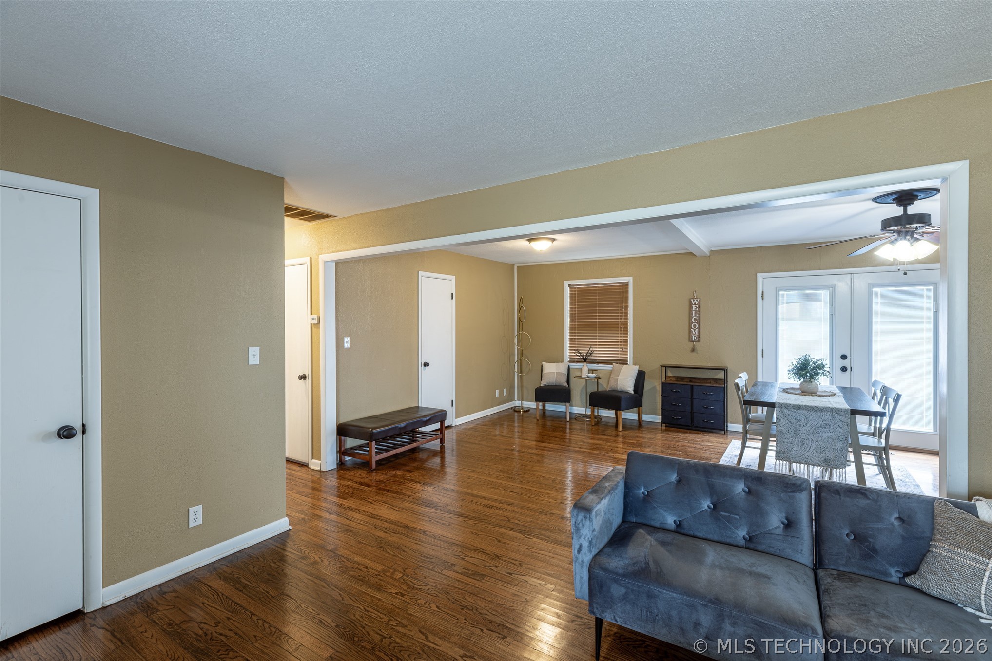 337 E 15th Street Property Photo 5