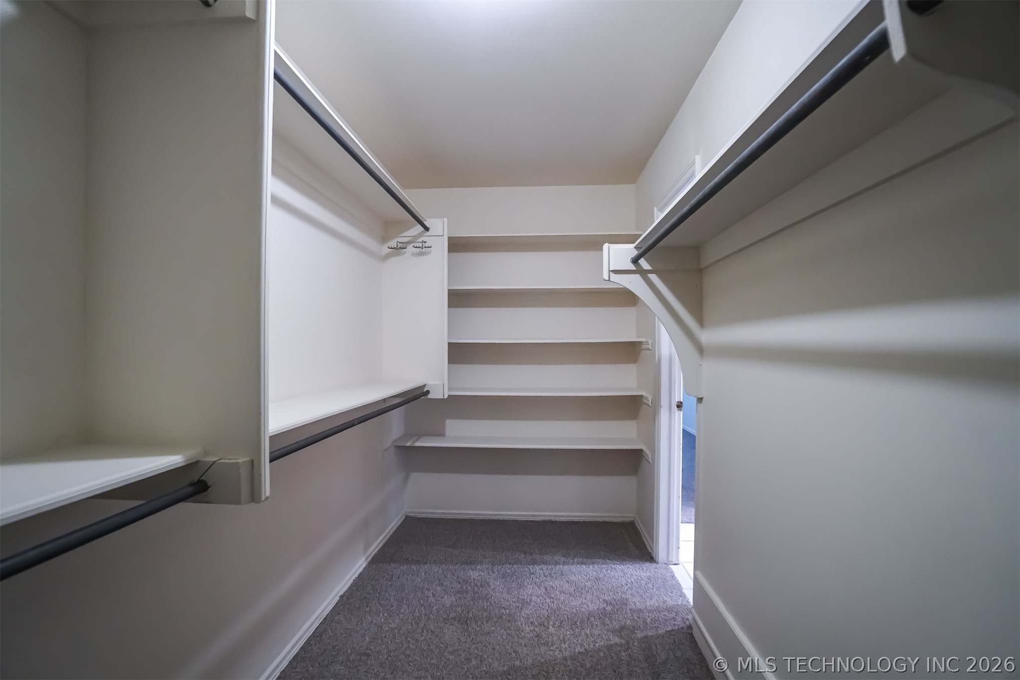 6820 E 48th Street Property Photo 17