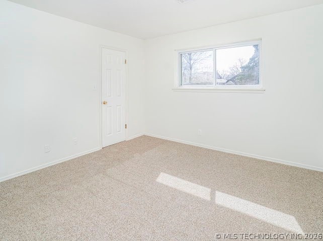 6820 E 48th Street Property Photo 21