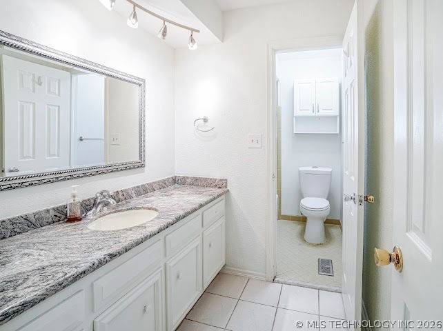 6820 E 48th Street Property Photo 24