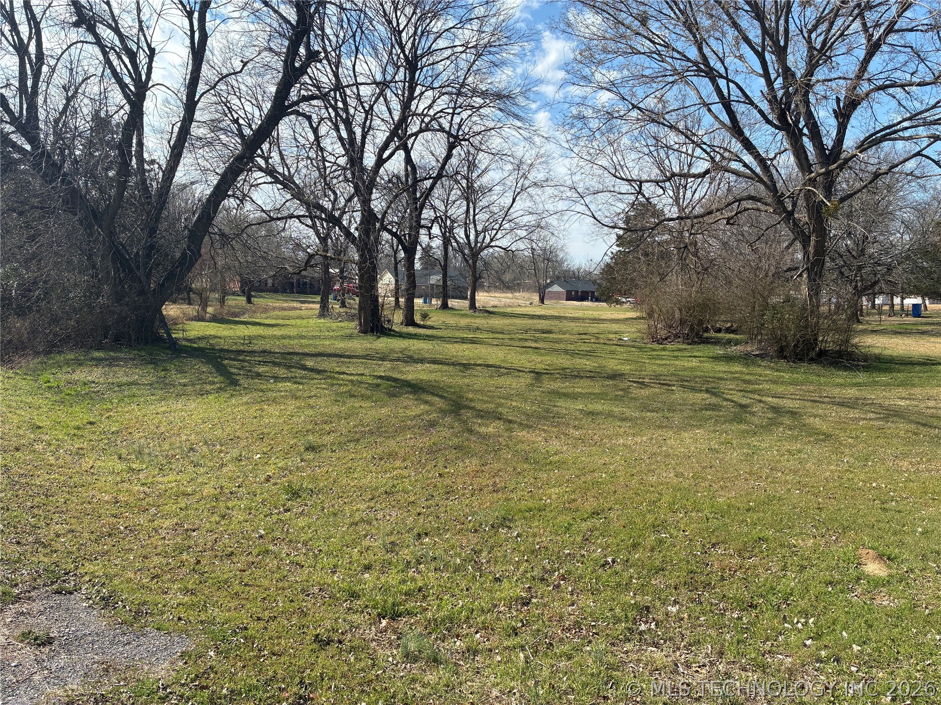 001 Se Monroe Avenue Property Photo 3