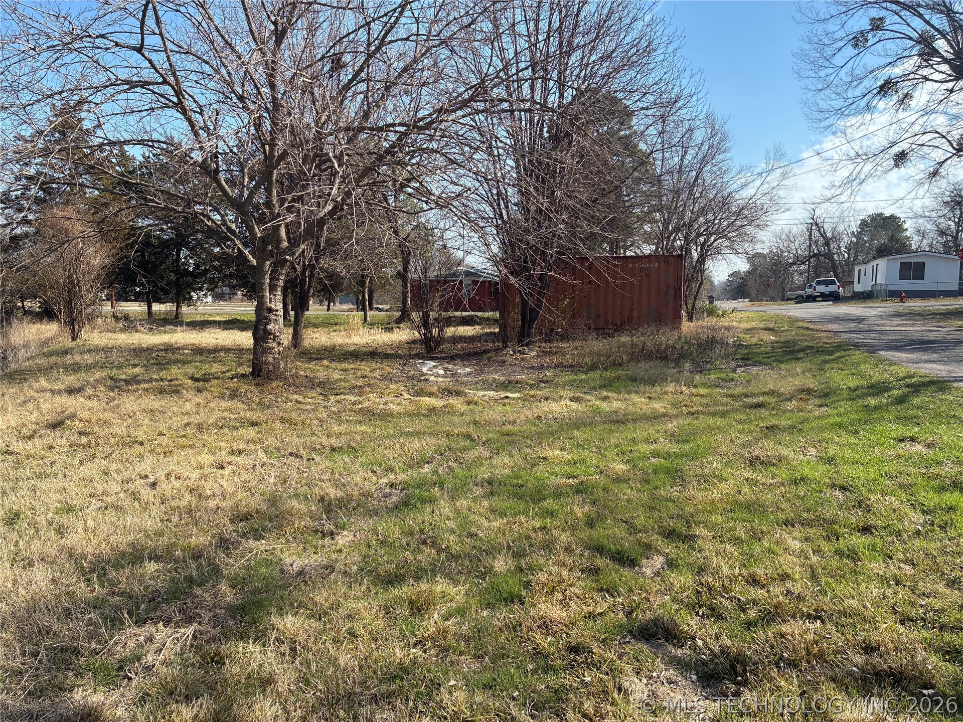 001 Se Monroe Avenue Property Photo 4