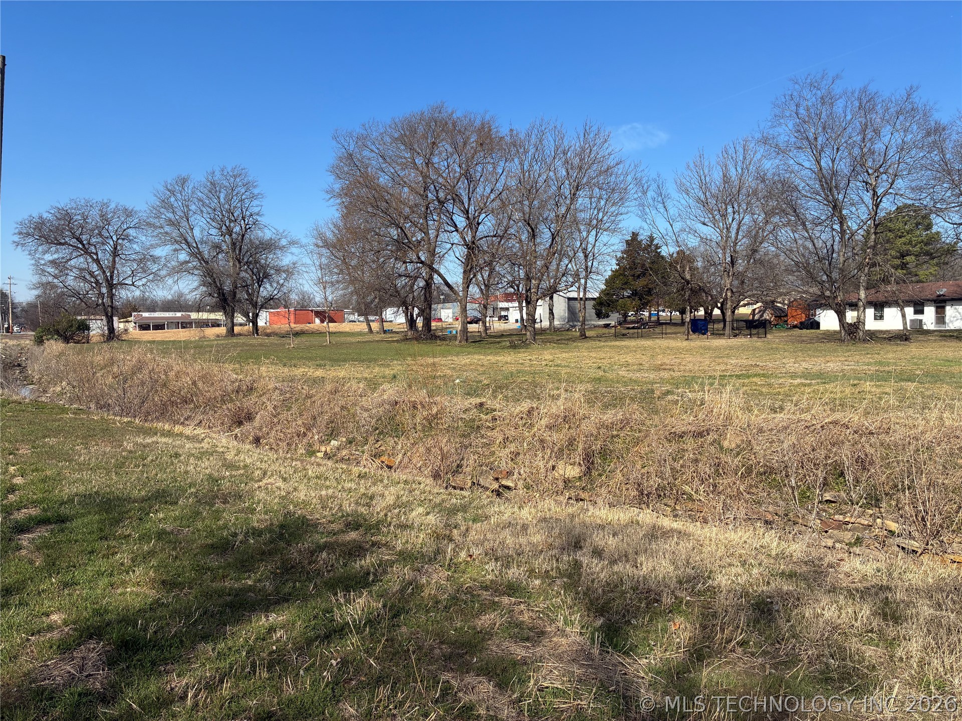001 Se Monroe Avenue Property Photo 7