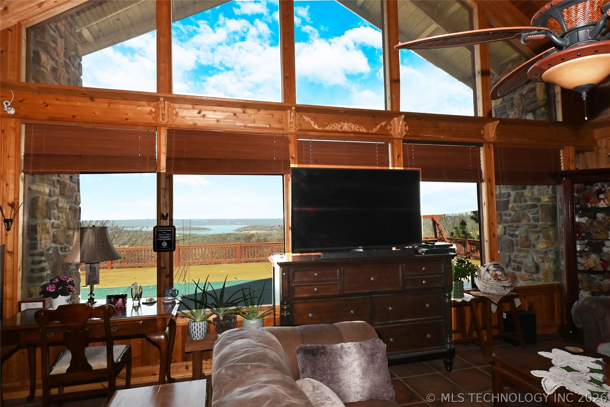 452713 E 953 Road Property Photo 4