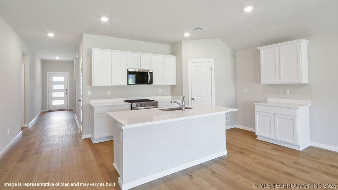 13154 S 100th East Avenue Property Photo 5