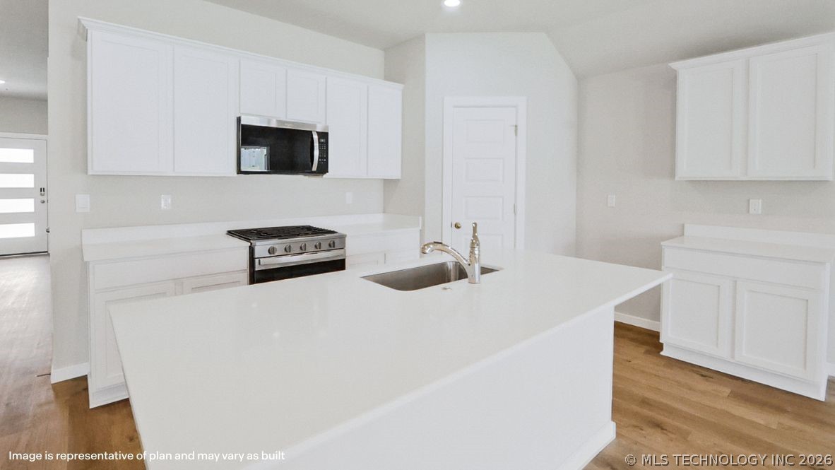 13154 S 100th East Avenue Property Photo 6