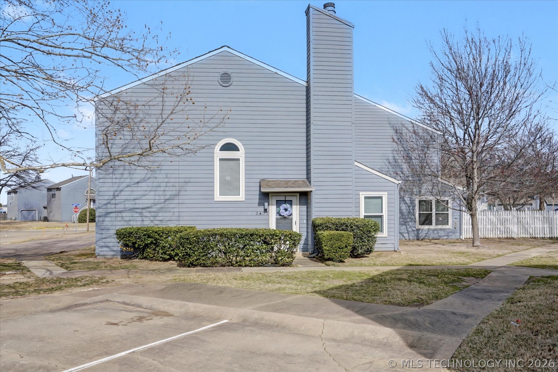 2407 W Quantico Court Property Photo 3