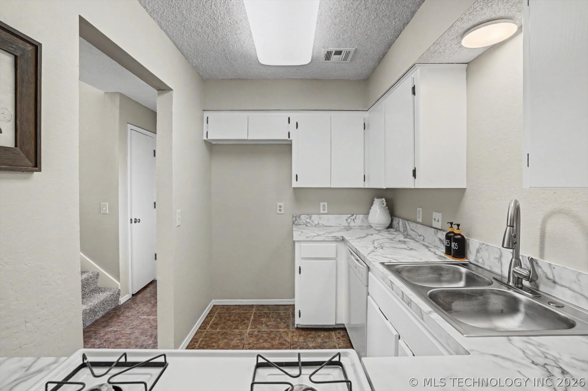 2407 W Quantico Court Property Photo 16