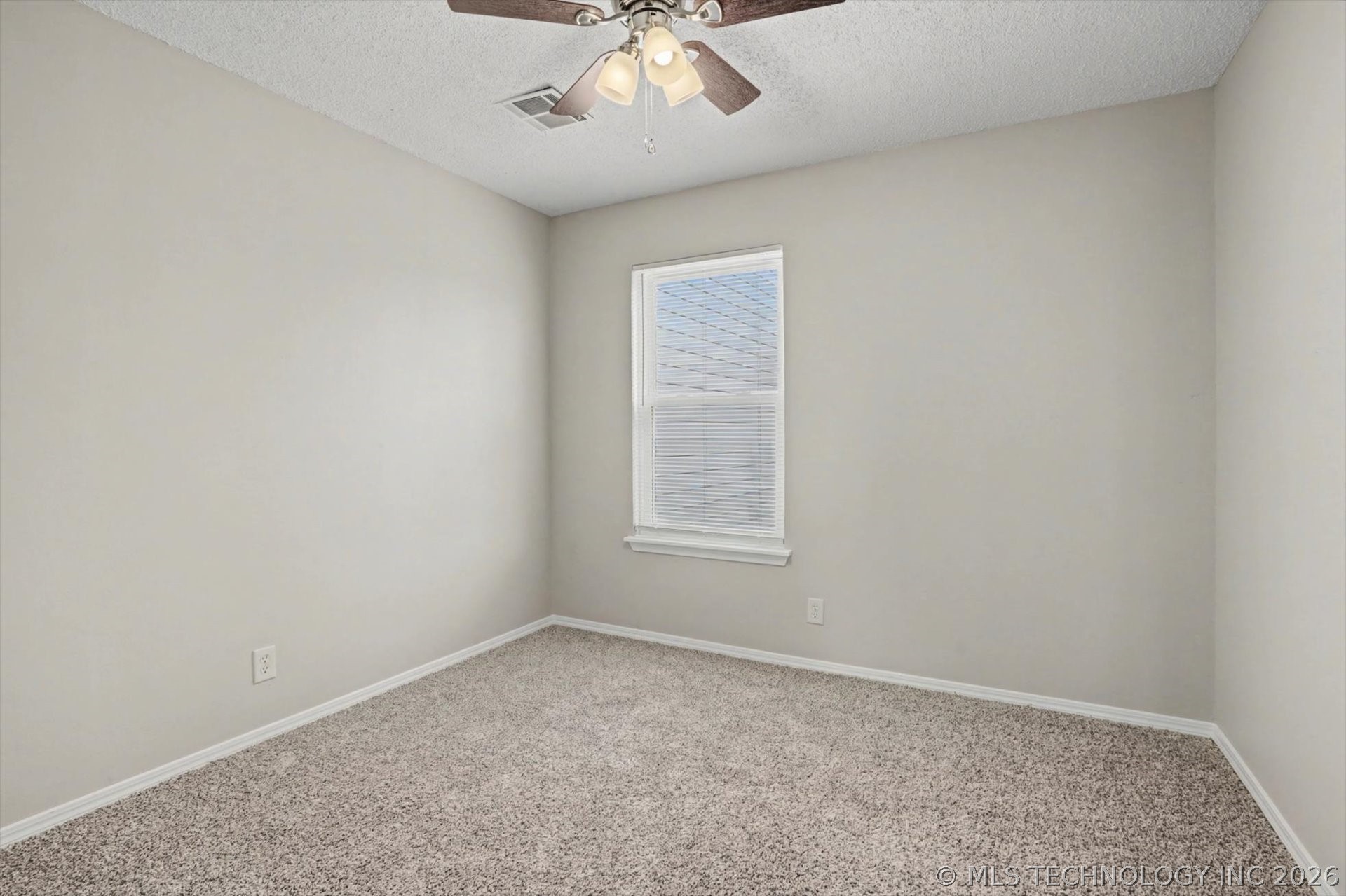 2407 W Quantico Court Property Photo 18