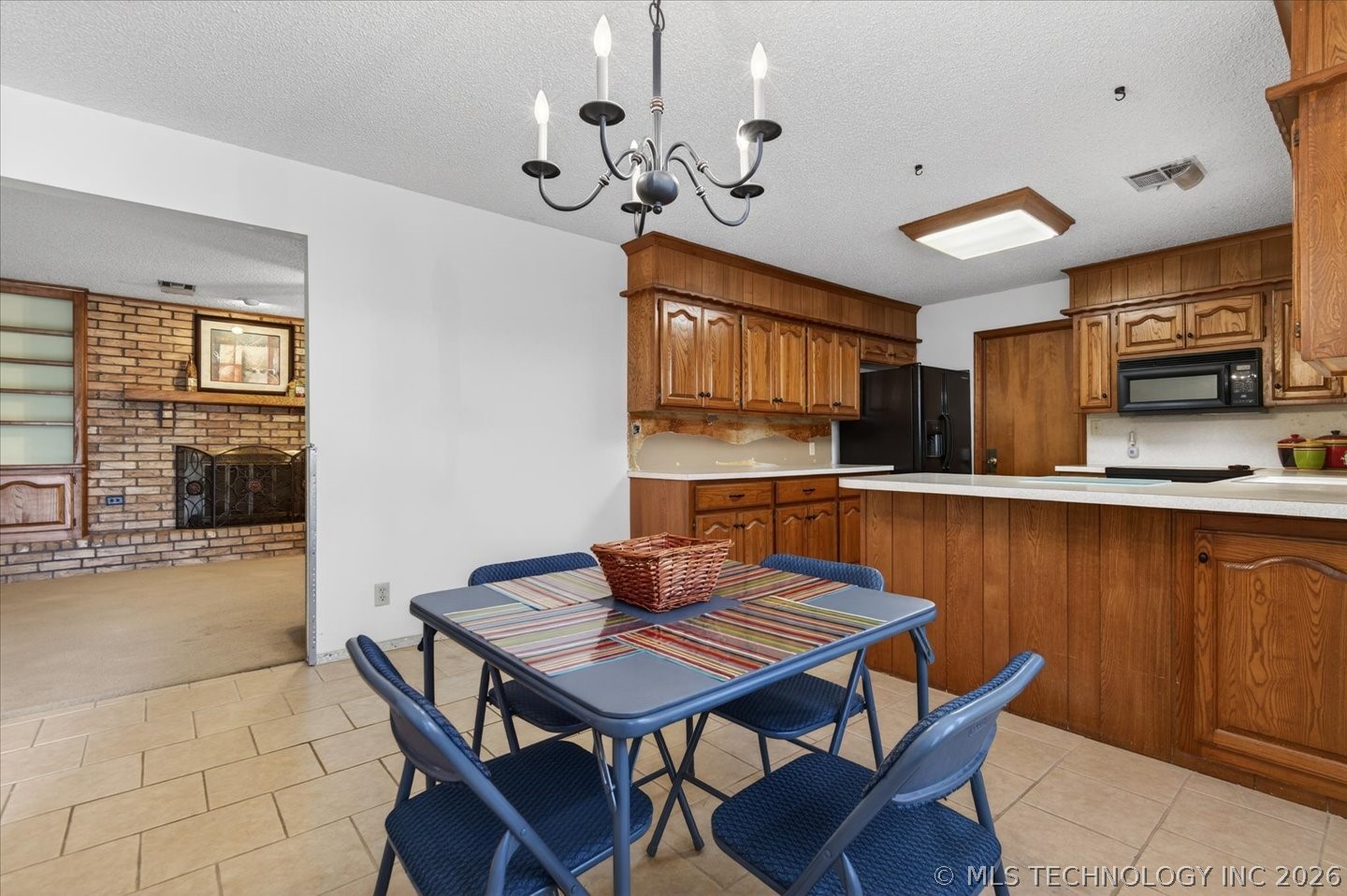 2001 Se Stonehenge Drive Property Photo 5