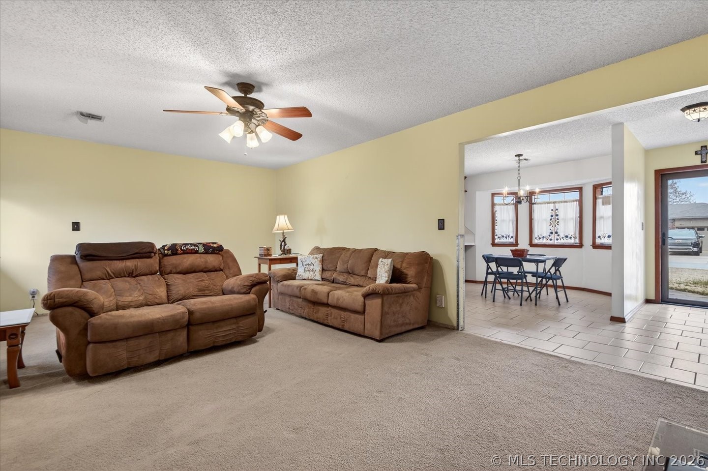 2001 Se Stonehenge Drive Property Photo 11