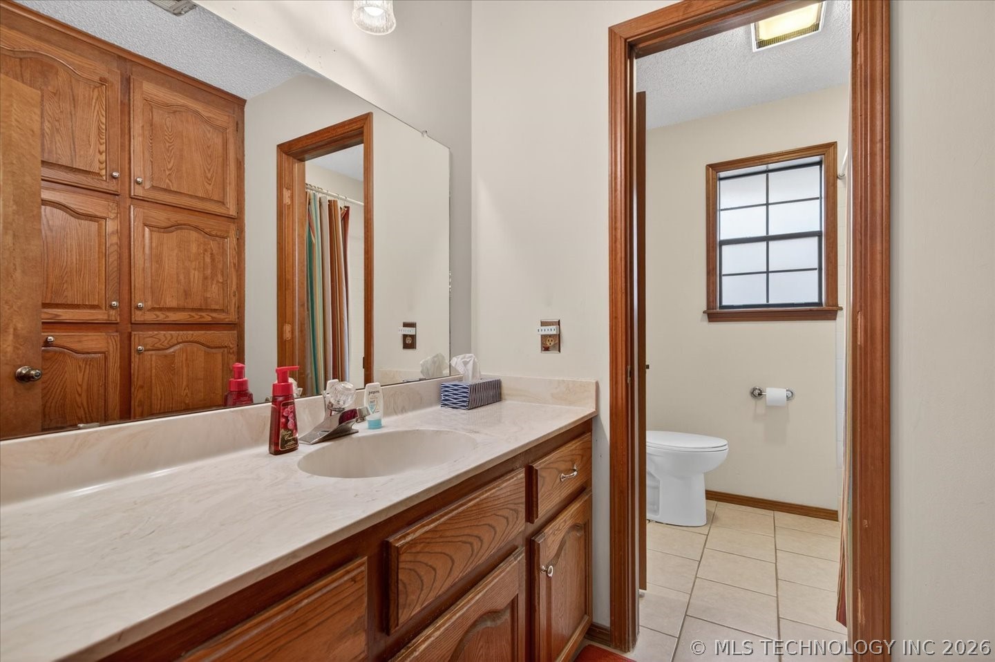 2001 Se Stonehenge Drive Property Photo 13