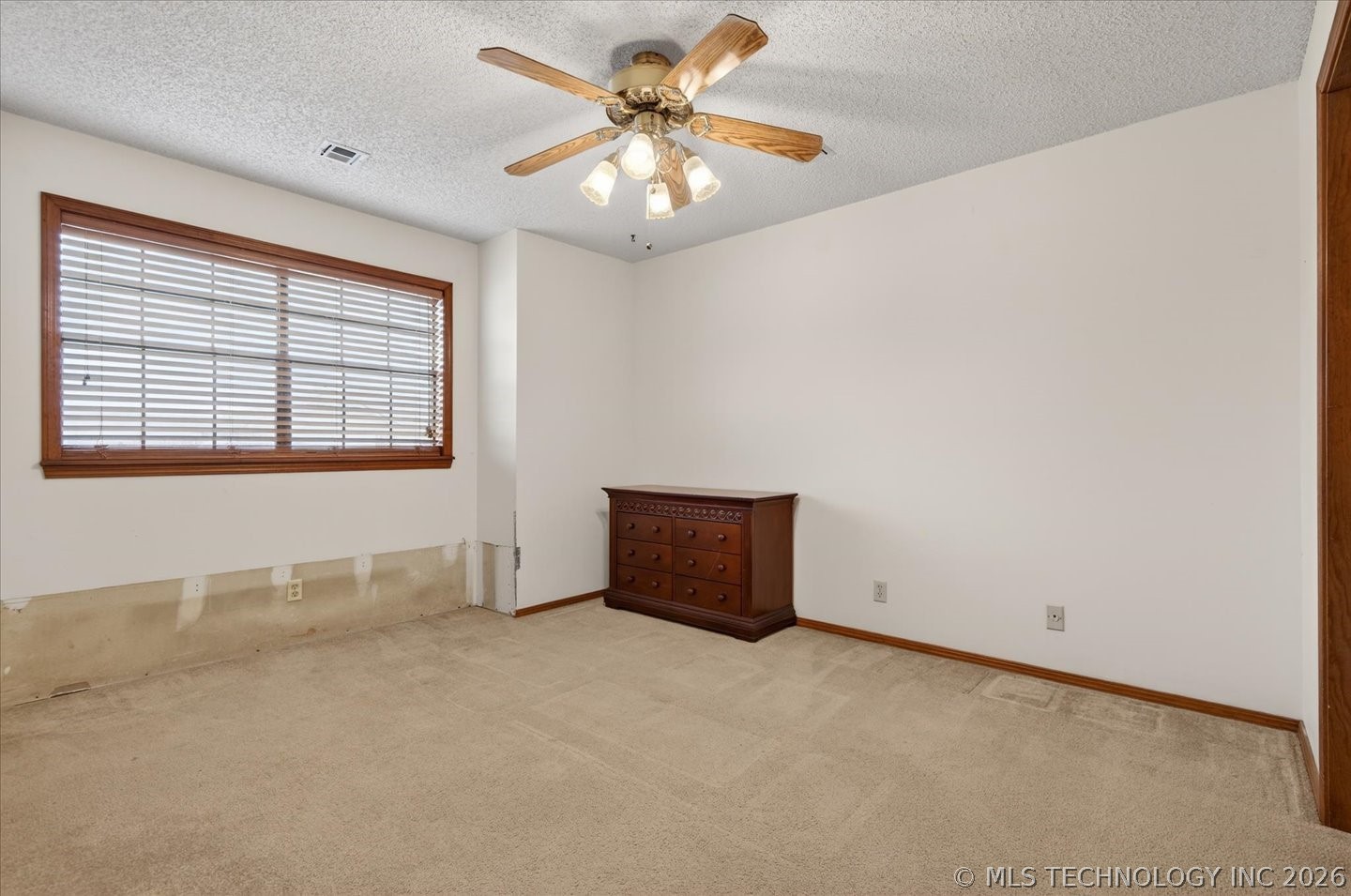 2001 Se Stonehenge Drive Property Photo 14