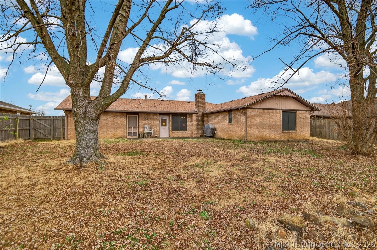 2001 Se Stonehenge Drive Property Photo 25