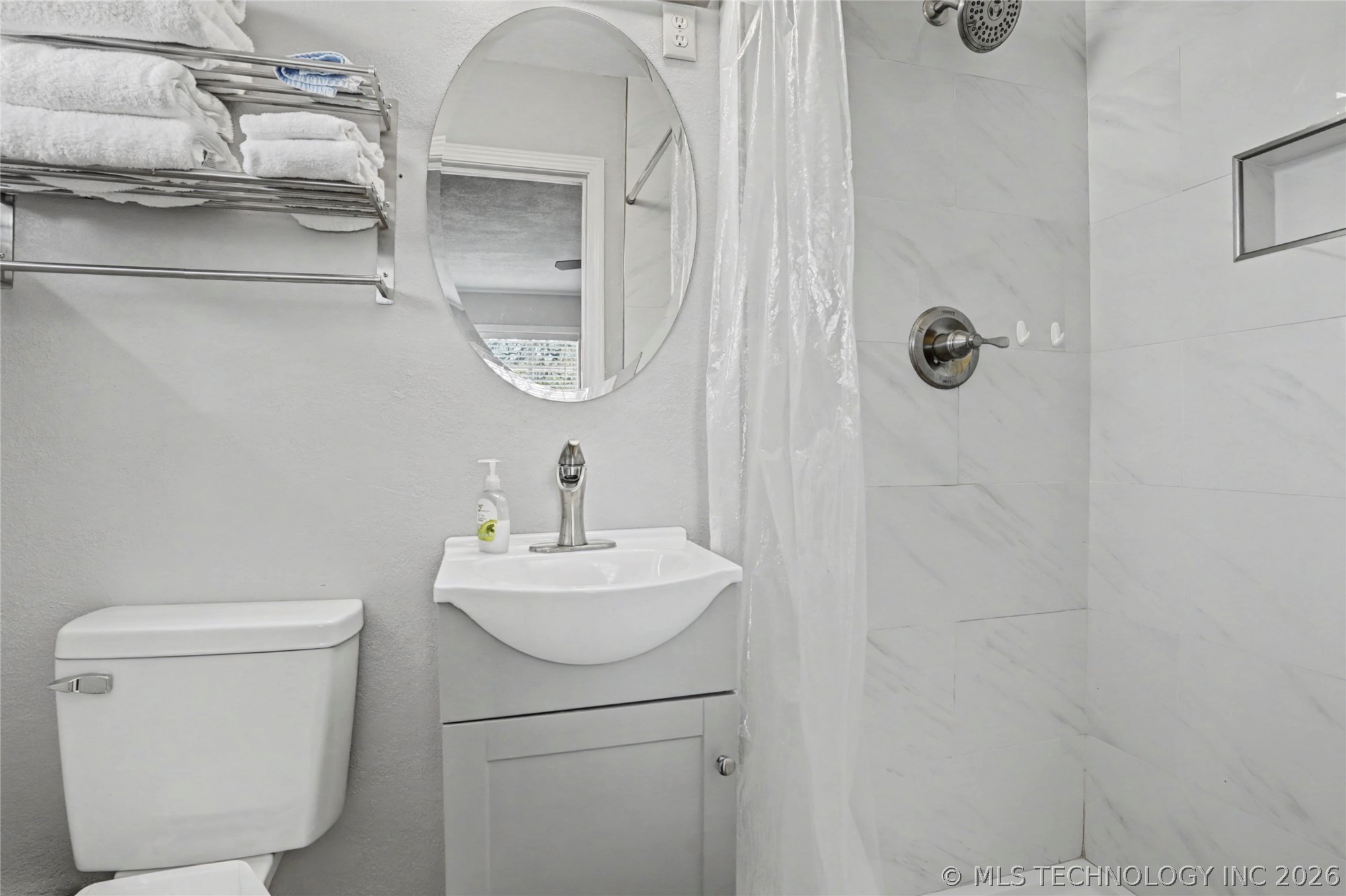 2441 S Norwood Avenue Property Photo 19