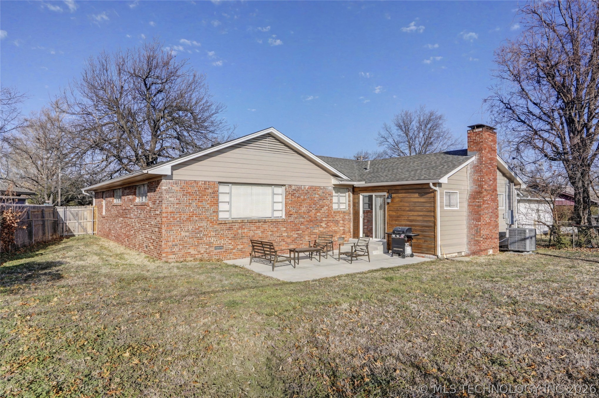 2441 S Norwood Avenue Property Photo 27