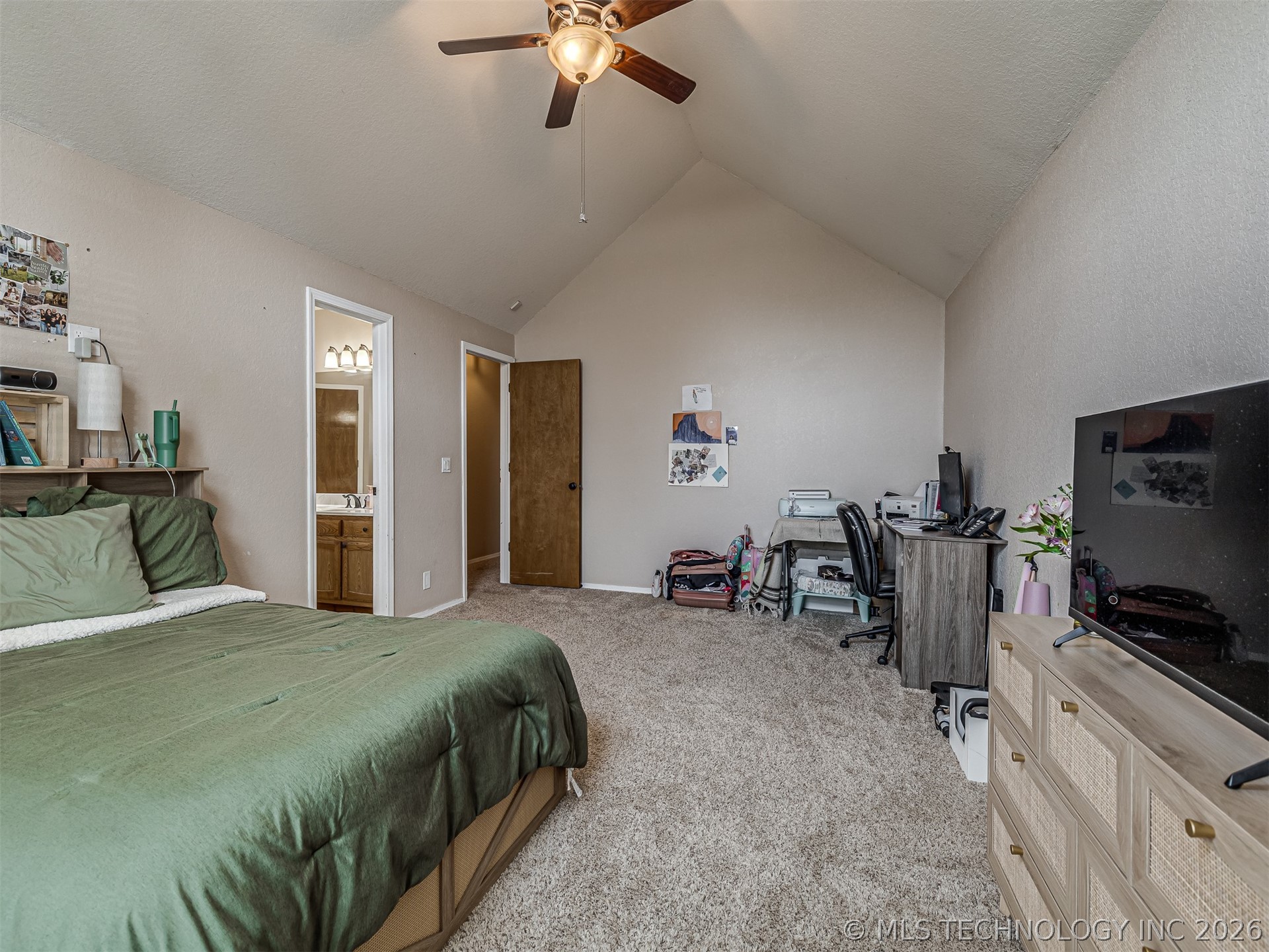 7915 S 69th East Avenue Property Photo 15