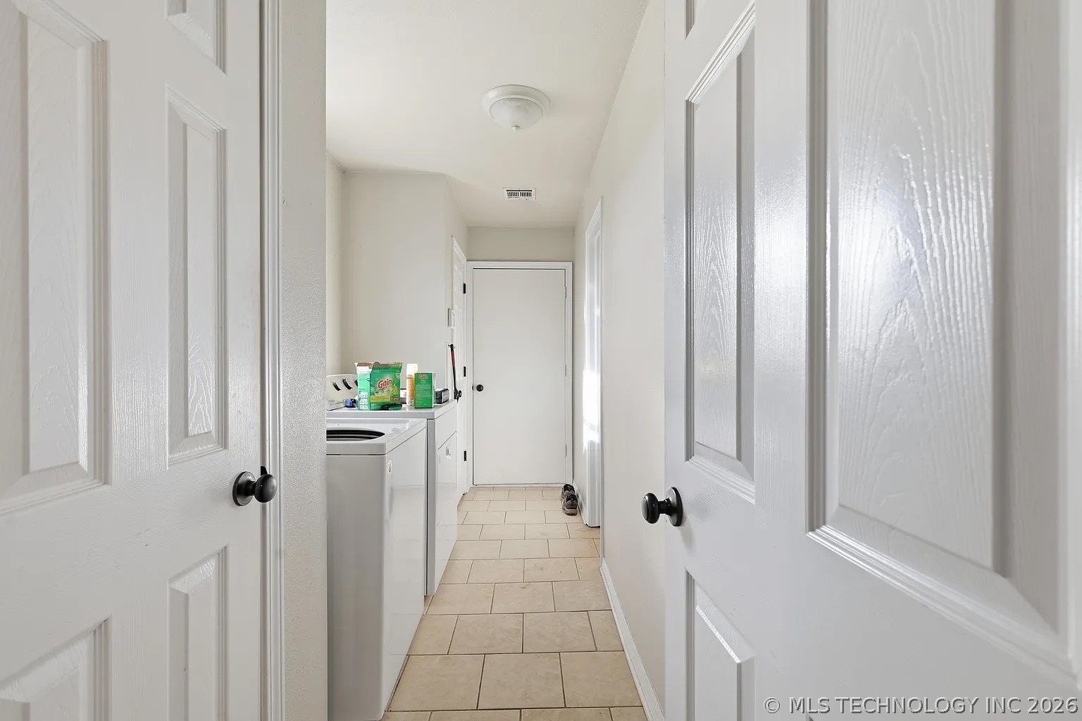 10968 S 250th East Avenue Property Photo 7