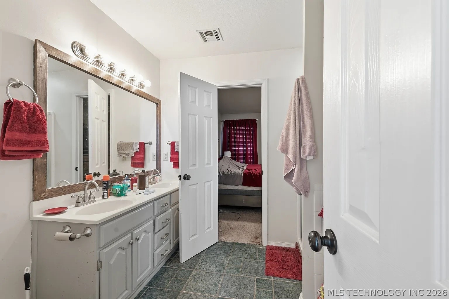 10968 S 250th East Avenue Property Photo 14