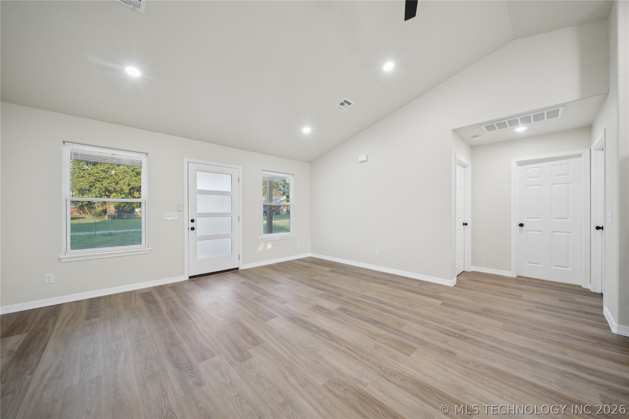 706 S Chickasaw Avenue Property Photo 6