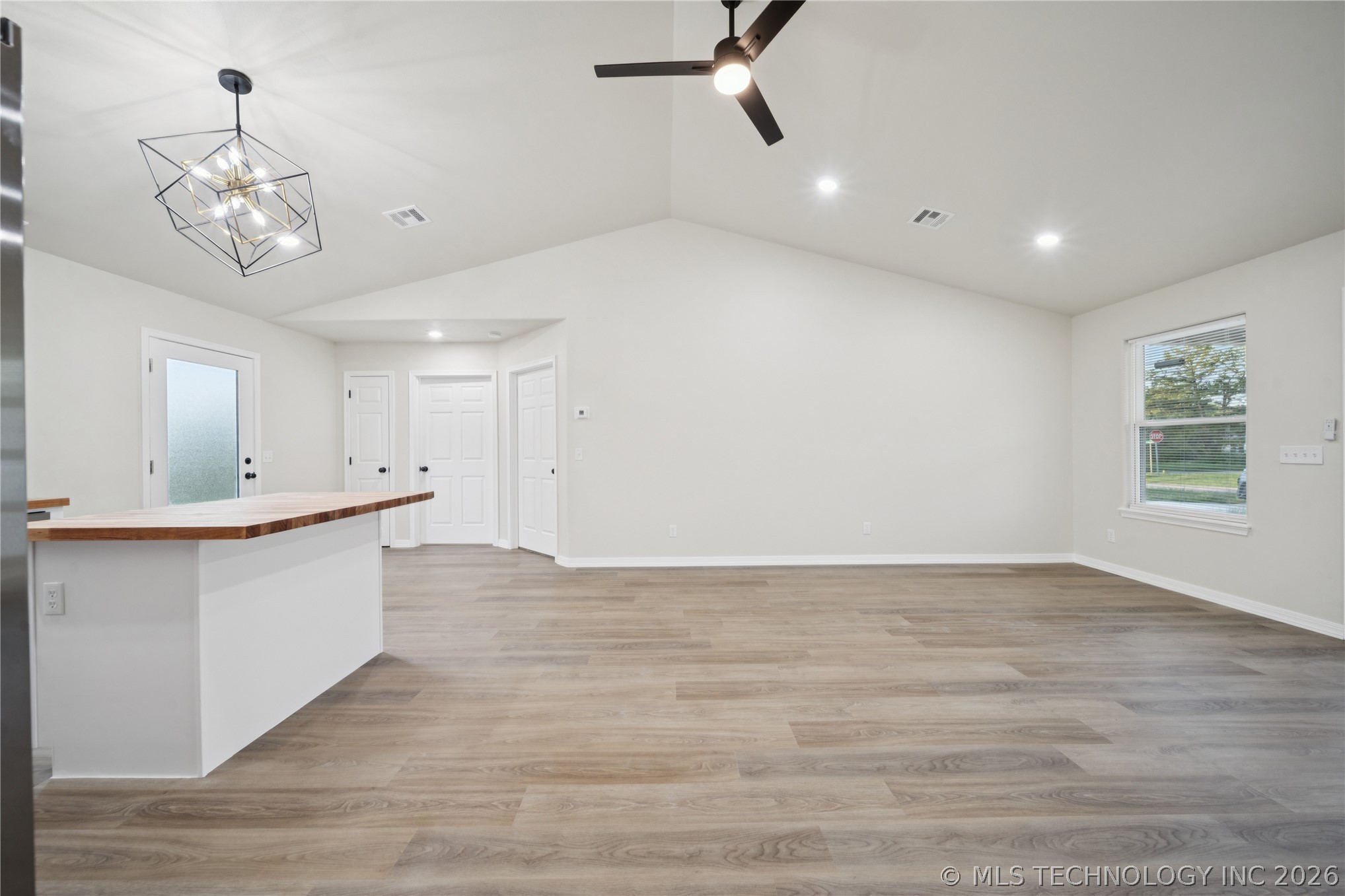 706 S Chickasaw Avenue Property Photo 7