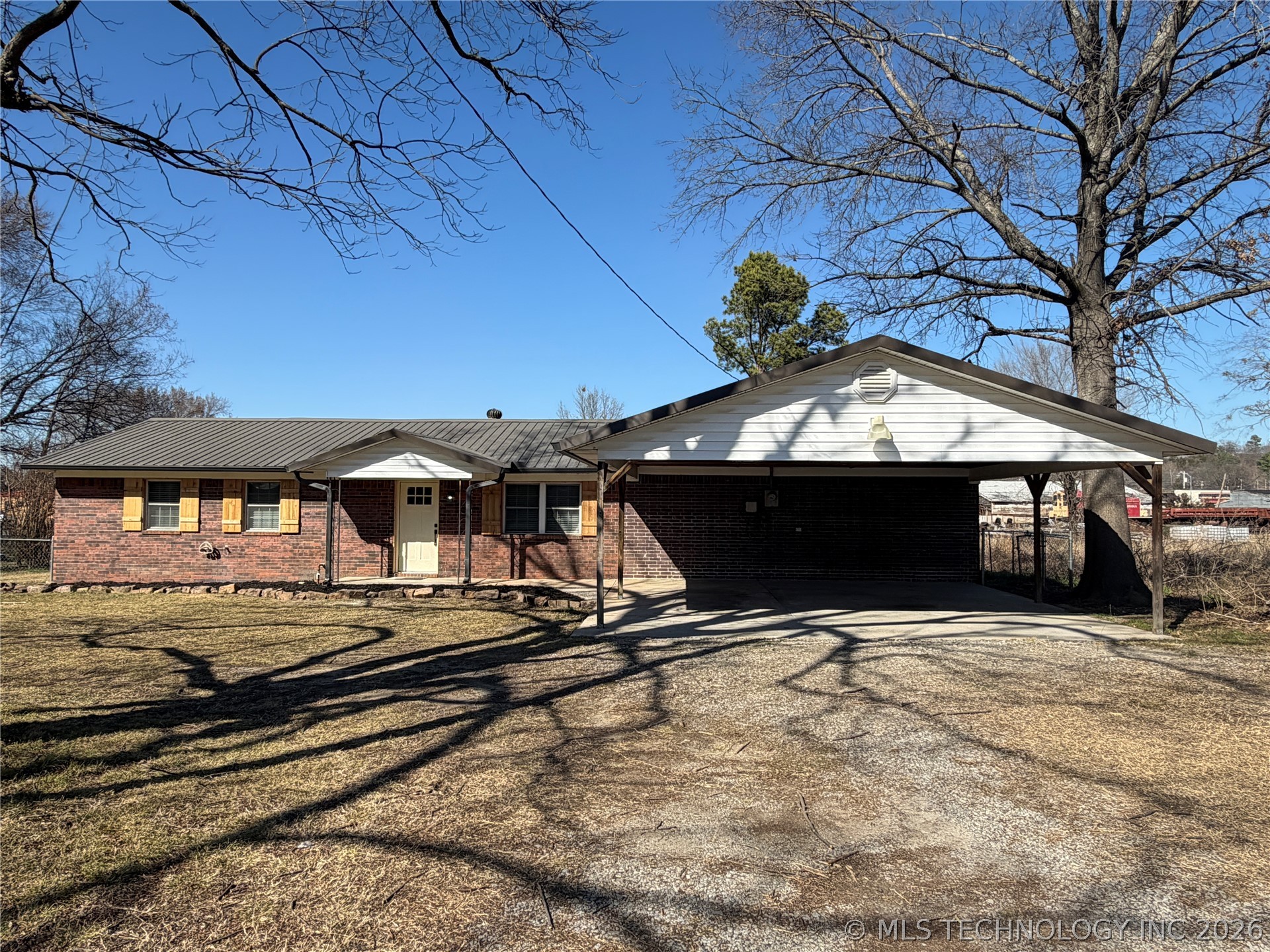 305 W Ash Avenue Property Photo 1