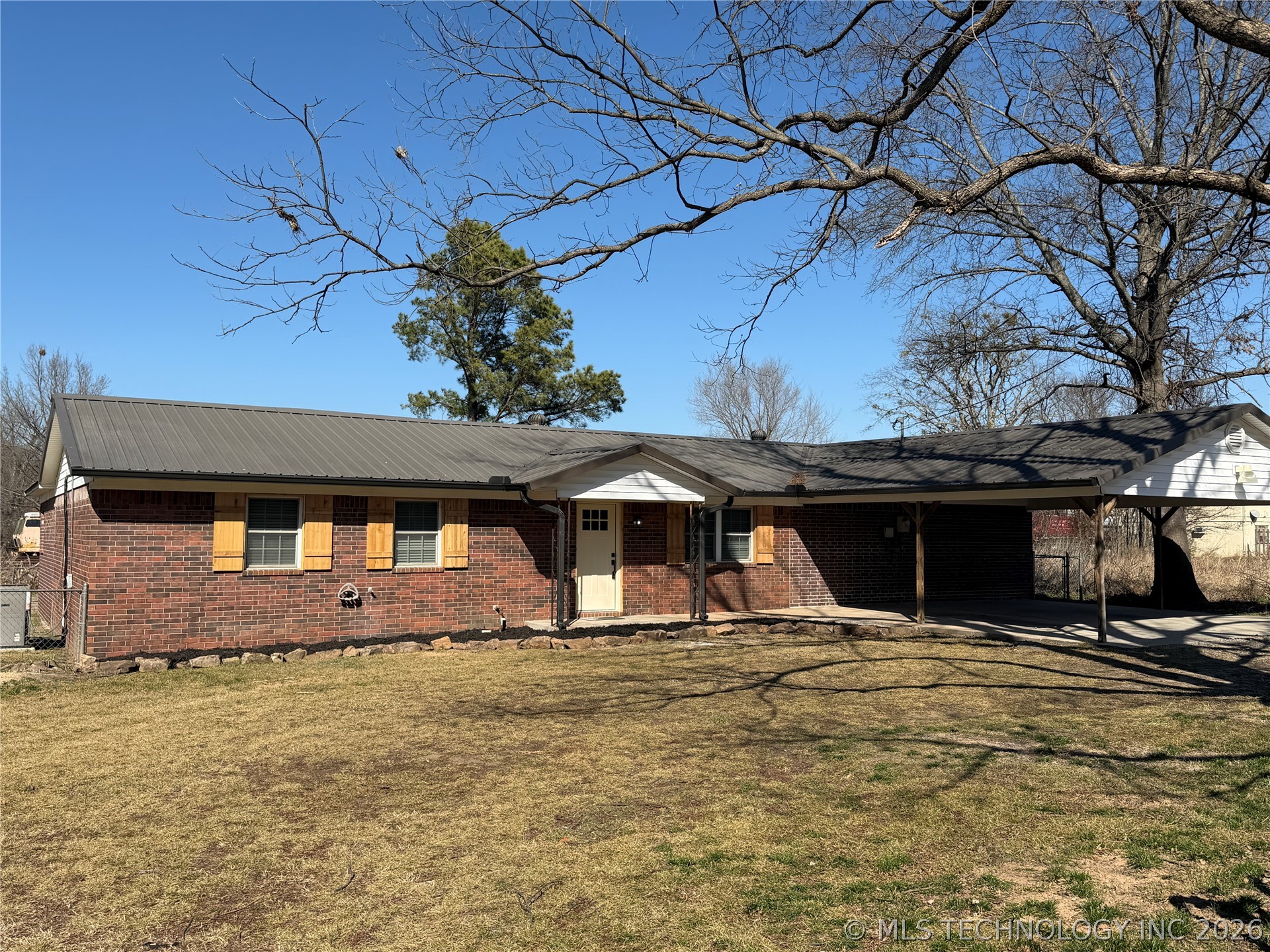 305 W Ash Avenue Property Photo 2
