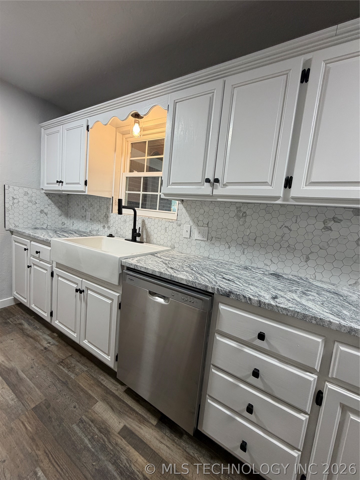 305 W Ash Avenue Property Photo 10
