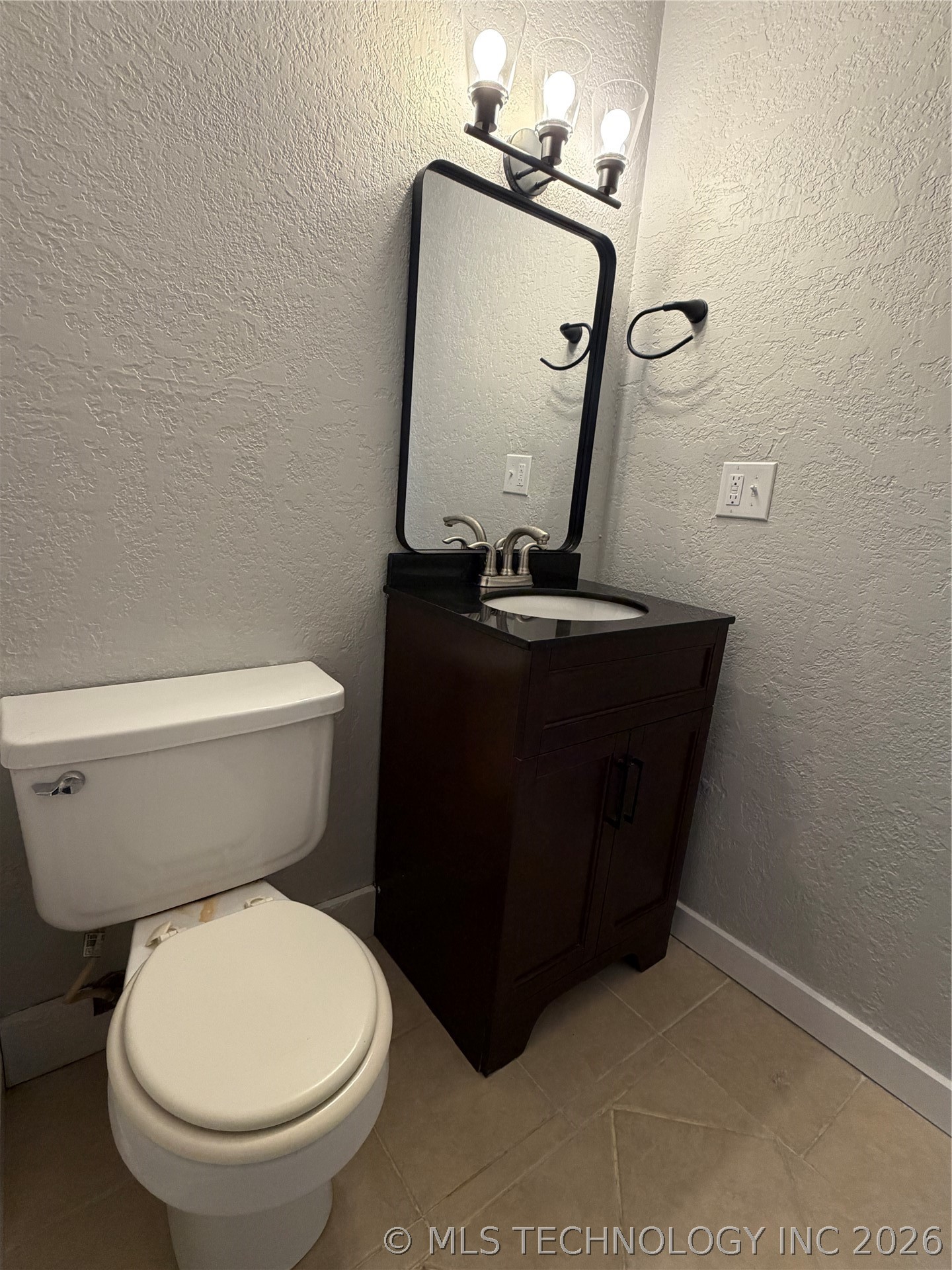 305 W Ash Avenue Property Photo 17