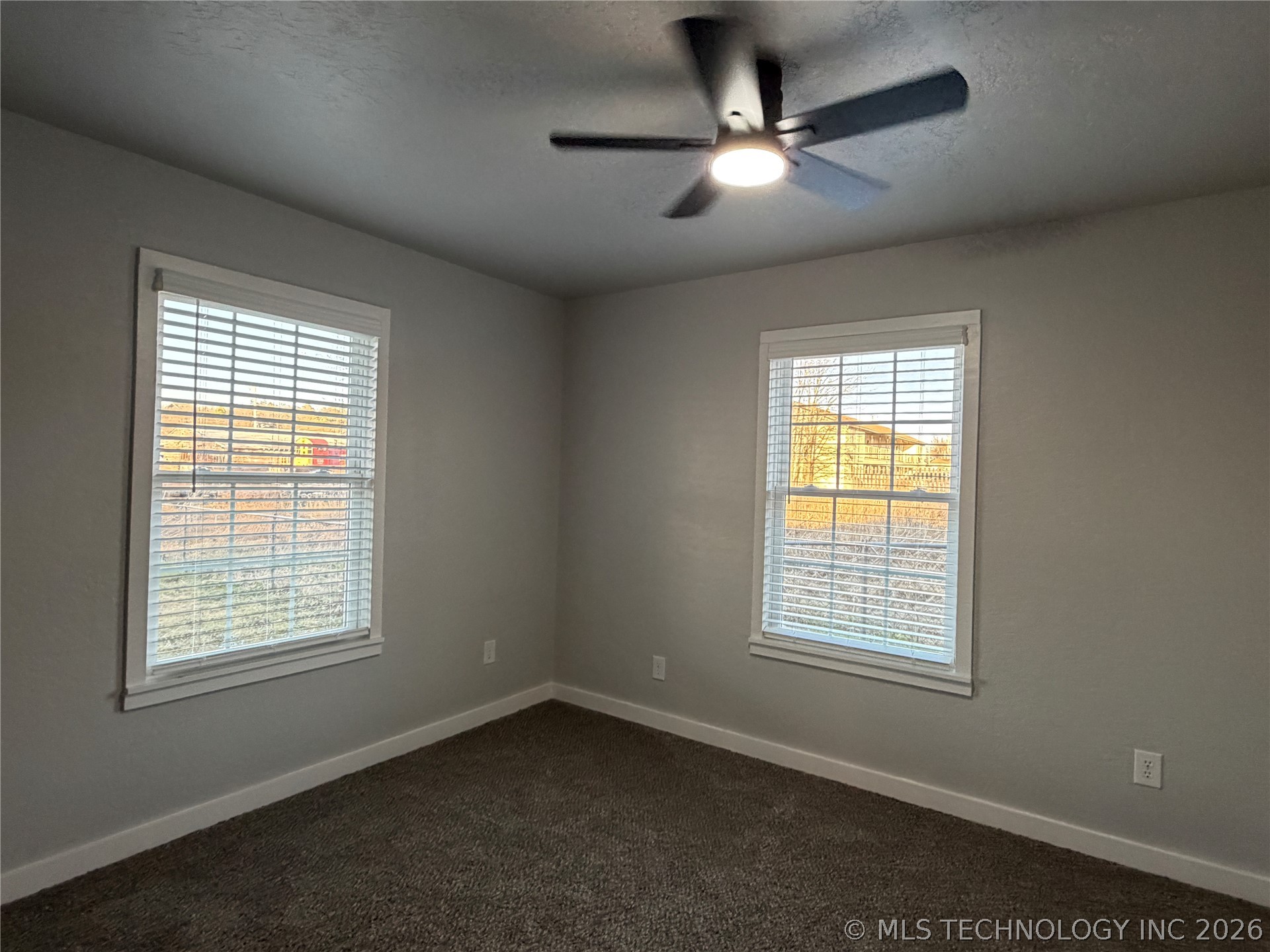 305 W Ash Avenue Property Photo 20