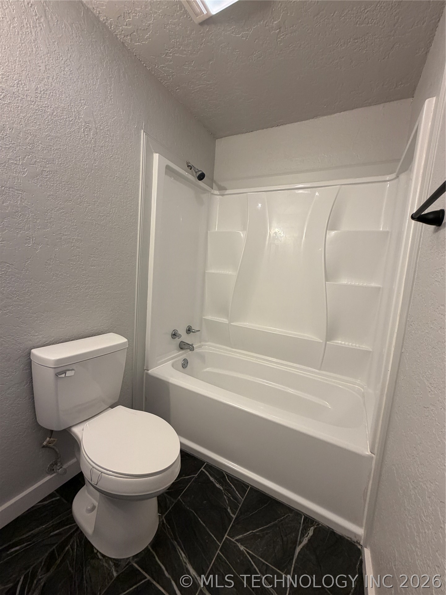 305 W Ash Avenue Property Photo 23