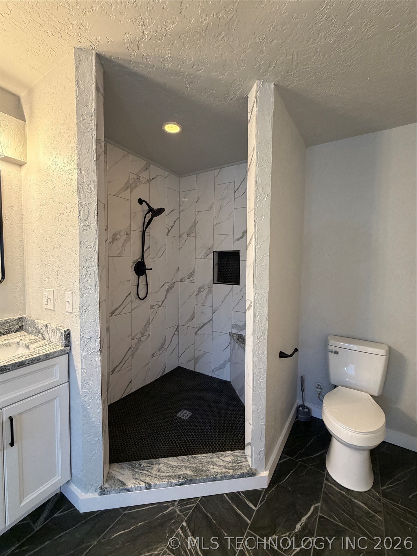 305 W Ash Avenue Property Photo 32