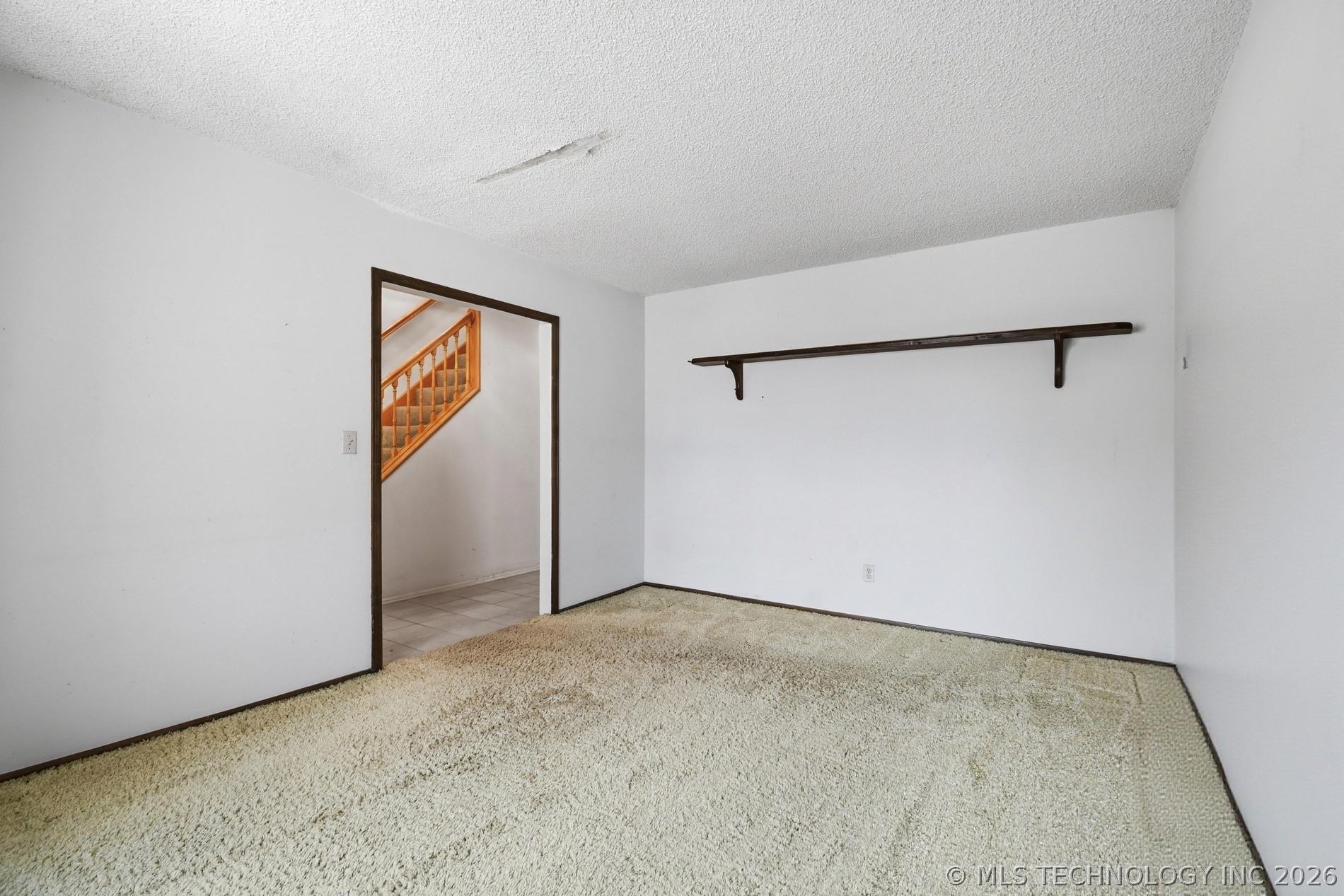 8320 S 36th West Avenue Property Photo 8
