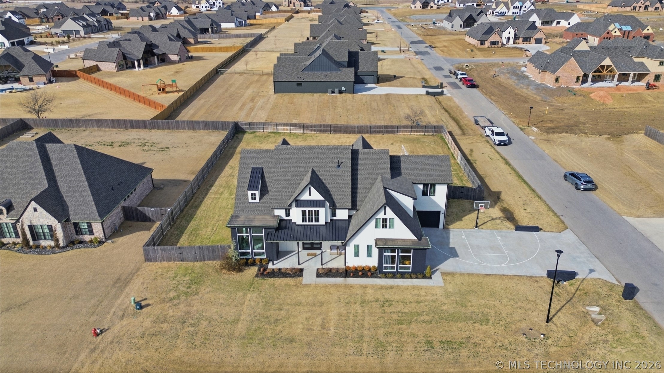 15 W 166th Place S Property Photo 4