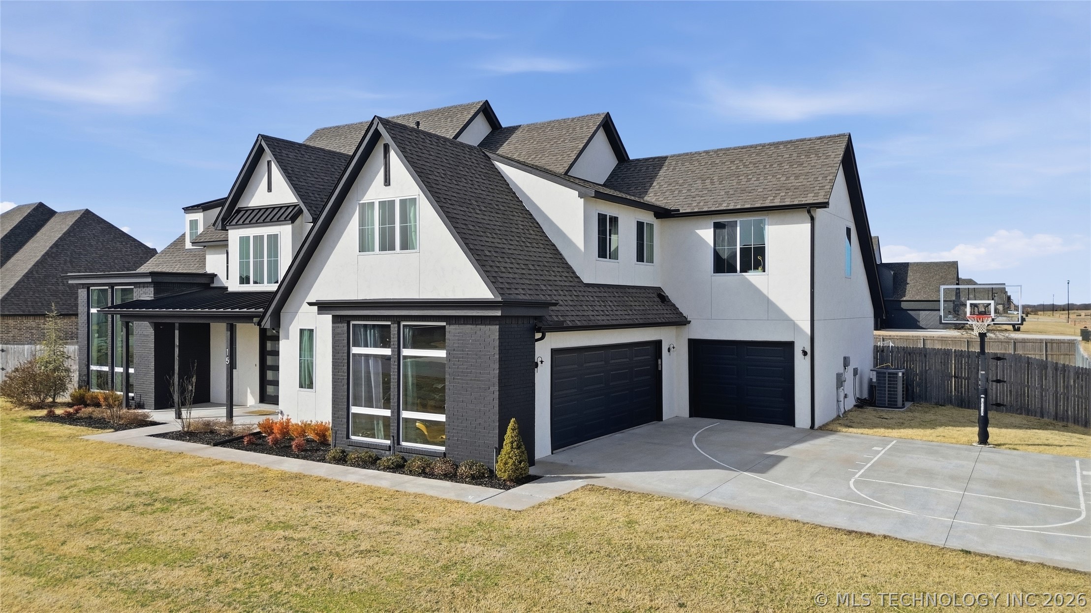 15 W 166th Place S Property Photo 5