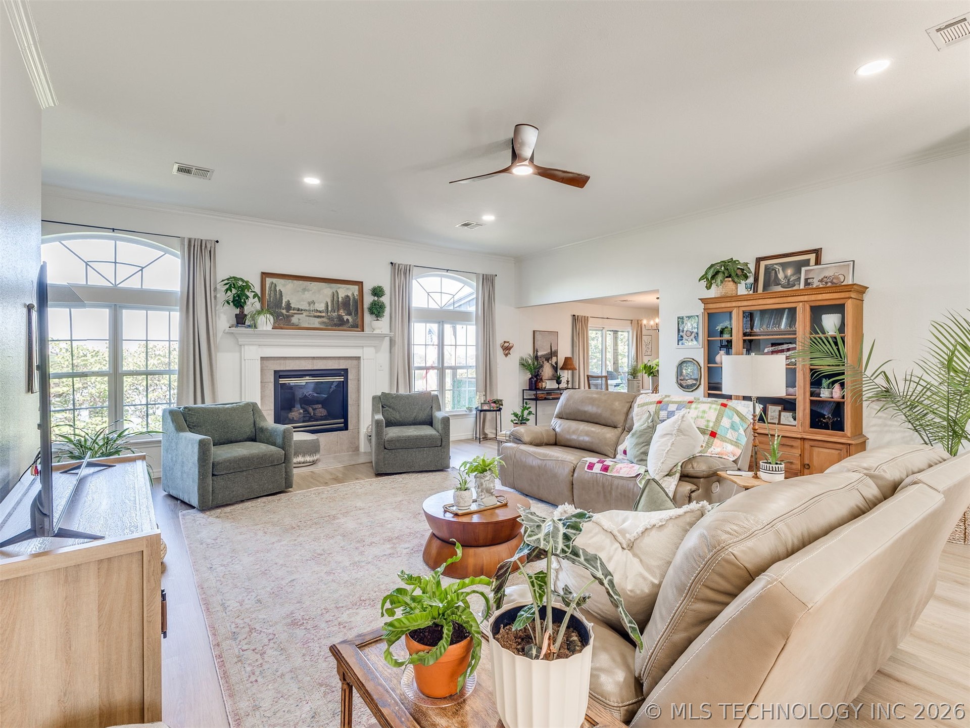 119 N Salt Creek Drive Property Photo 3