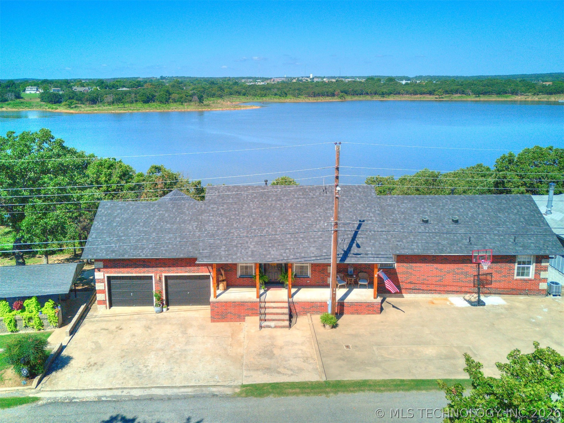 119 N Salt Creek Drive Property Photo 4