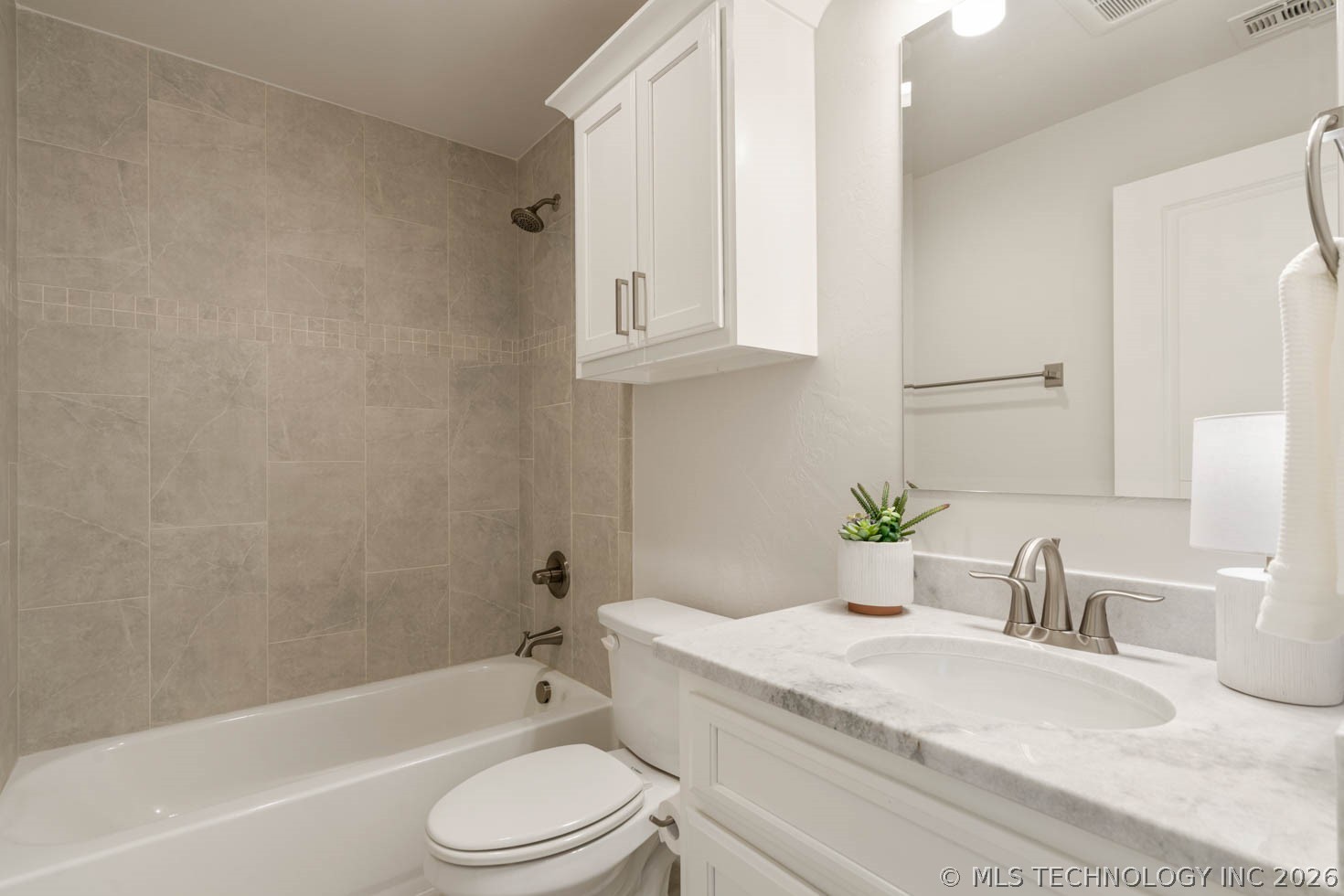 5422 E 126th Street S Property Photo 5