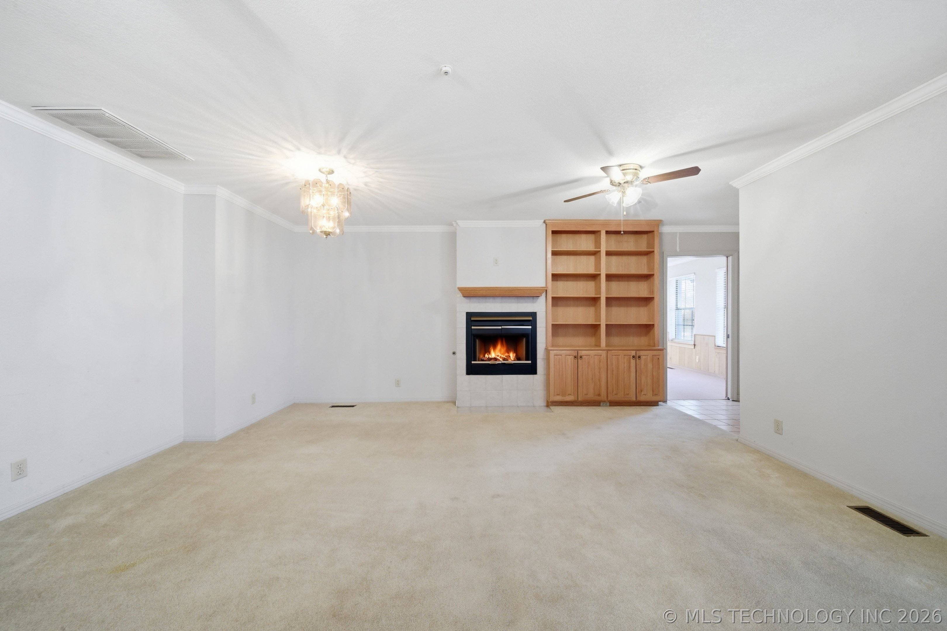 2601 E 57th Street Property Photo 9