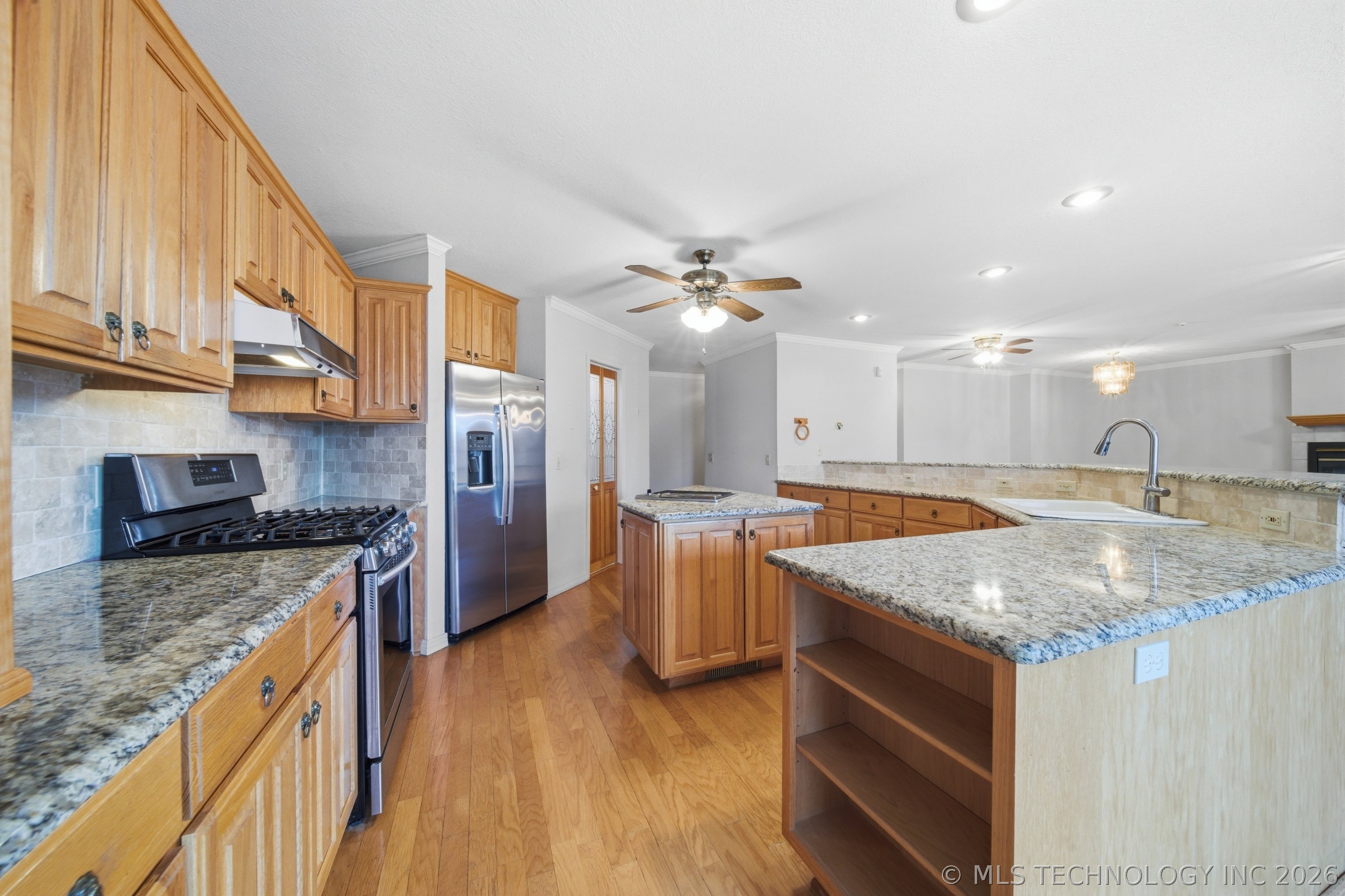 2601 E 57th Street Property Photo 14